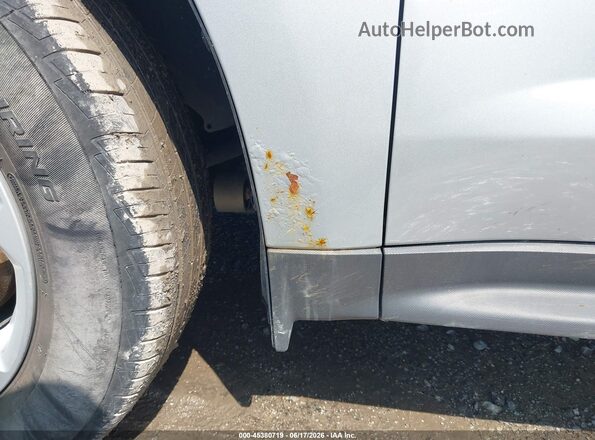 2GNFLFEK2H6185242 2017 CHEVROLET EQUINOX Серебряный Вид спереди