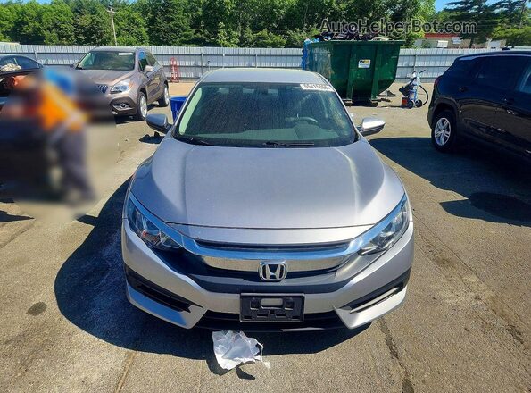2HGFC2F50JH509777 2018 HONDA CIVIC Серебряный Вид спереди