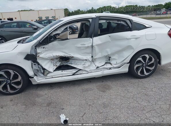 2HGFC2F55JH568498 2018 HONDA CIVIC White Դիմացի տեսք