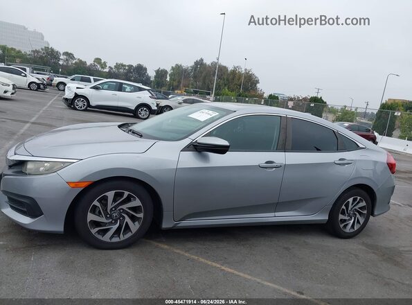 2HGFC2F70JH502605 2018 HONDA CIVIC Silver Widok wnętrza 360 stopni