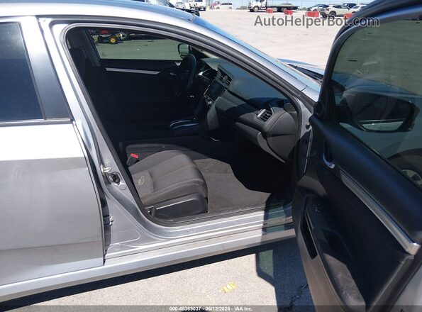 2HGFC2F74JH595158 2018 HONDA CIVIC Silver Front interior view