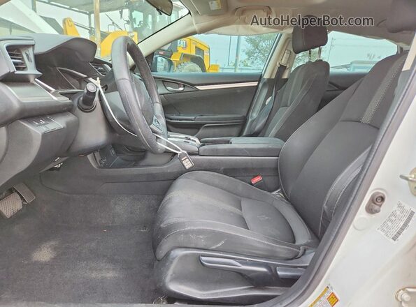 2HGFC2F80JH526119 2018 HONDA CIVIC Белый Вид салона спереди