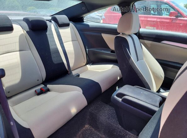 2HGFC4B06JH306043 2018 HONDA CIVIC Red Widok tylnych siedzeń