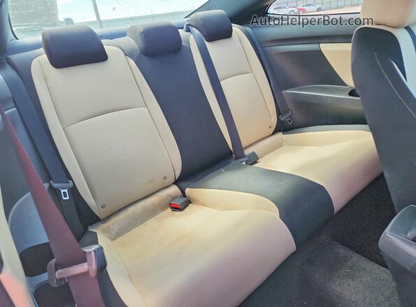 2HGFC4B09JH303671 2018 HONDA CIVIC Red Widok tylnych siedzeń