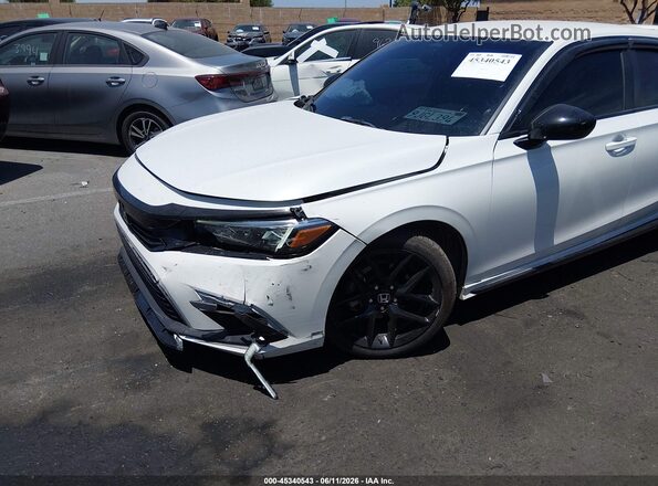 2HGFE2F52RH505462 2024 HONDA CIVIC White Widok z przodu