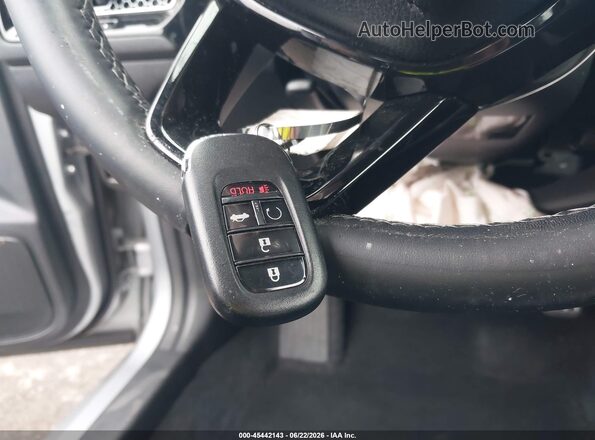 2HGFE2F55PH533625 2023 HONDA CIVIC Silver Առջևի վահանակի տեսք