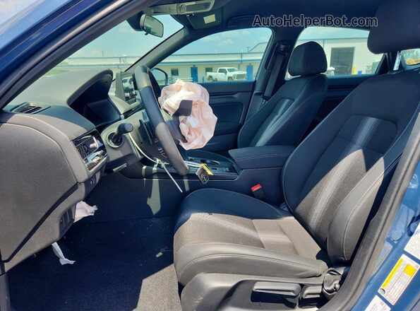 2HGFE2F58TH513069 2026 HONDA CIVIC Blue Front interior view