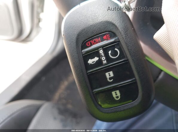 2HGFE4F82TH317909 2026 HONDA CIVIC Silver Widok deski rozdzielczej