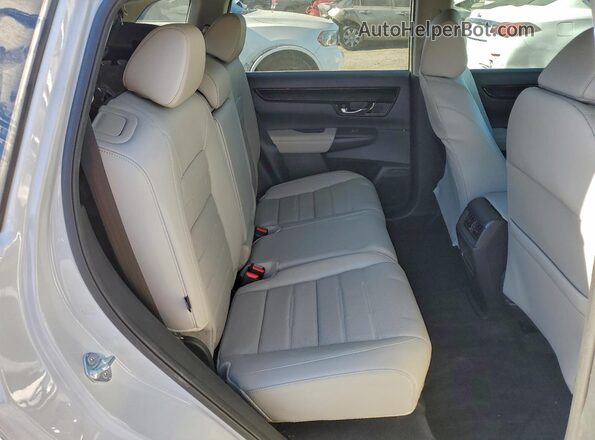2HKRS3H77RH304043 2024 HONDA CR-V White Rear interior view