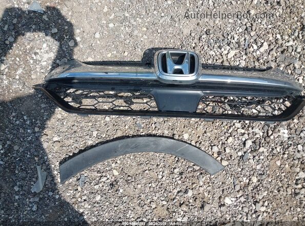 2HKRW2H56JH632989 2018 HONDA CR-V Серебряный Вид щитка приборов