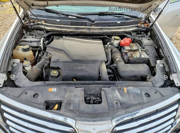2LMHJ5AT5JBL01708 2018 LINCOLN MKT Silver Rear interior view