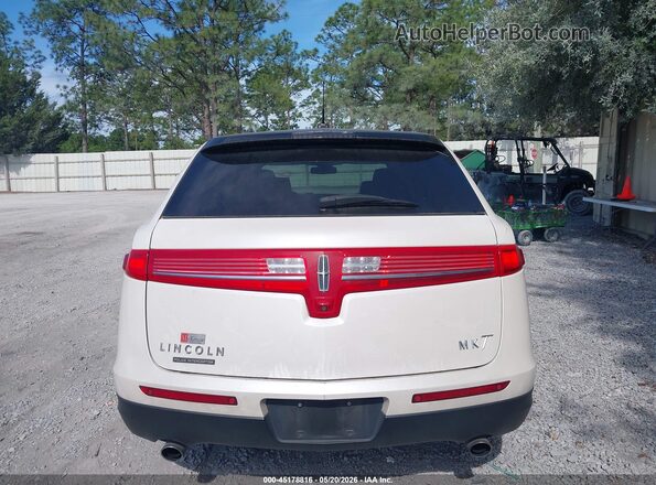 2LMHJ5AT6JBL02561 2018 LINCOLN MKT White 