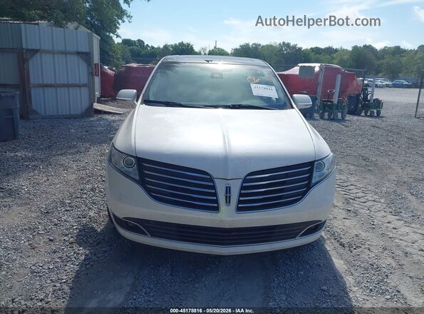 2LMHJ5AT6JBL02561 2018 LINCOLN MKT White Սարքավորումների վահանակի տեսք