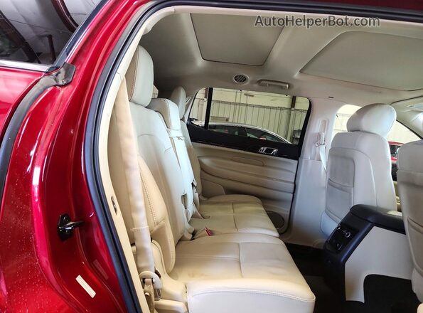 2LMHJ5AT7JBL00219 2018 LINCOLN MKT Burgundy Widok wnętrza z tyłu