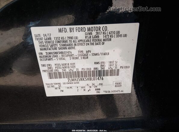 2LMHJ5NK5HBL01476 2017 LINCOLN MKT Black Widok komory silnika