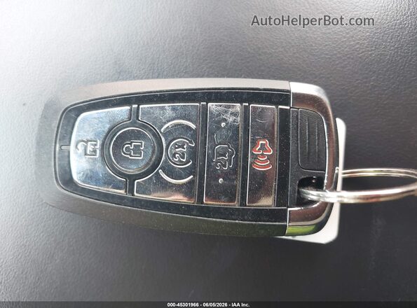 2LMPJ6J90PBL02523 2023 LINCOLN NAUTILUS Белый Вид панели приборов