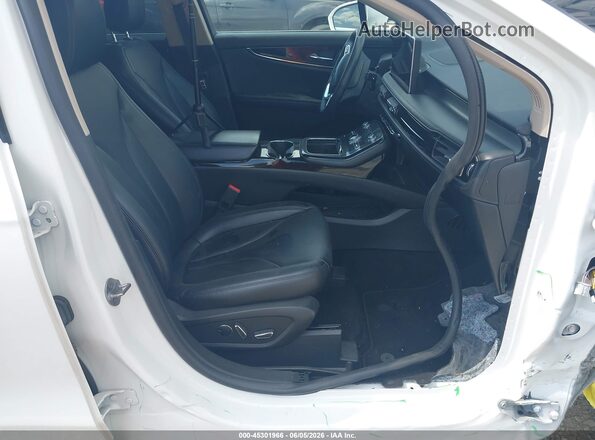 2LMPJ6J90PBL02523 2023 LINCOLN NAUTILUS Белый Вид салона спереди