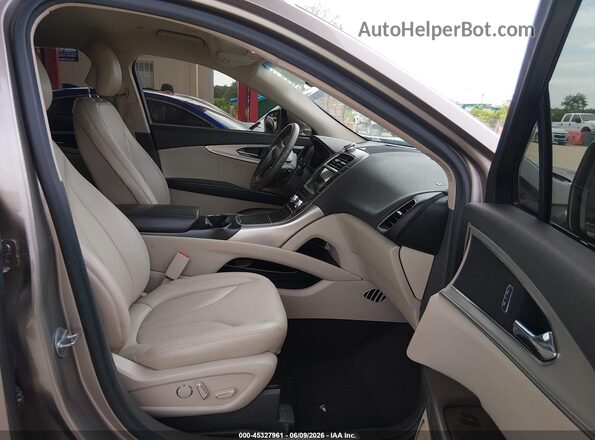 2LMPJ6J94KBL58327 2019 LINCOLN NAUTILUS Gray Widok wnętrza z przodu