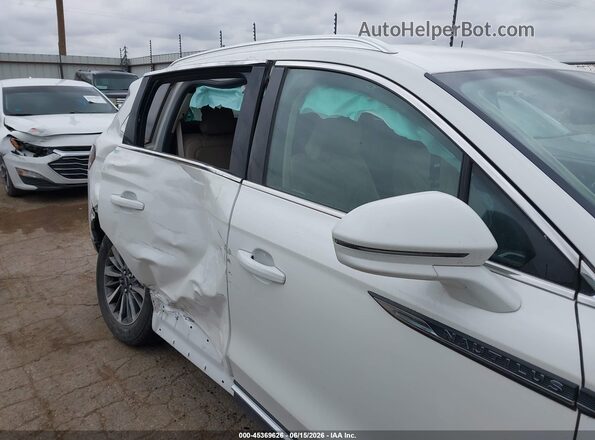 2LMPJ6J99NBL26297 2022 LINCOLN NAUTILUS White Вид спереду