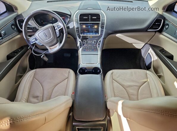 2LMPJ6K93LBL10348 2020 LINCOLN NAUTILUS Черный Вид панели приборов