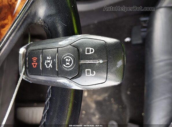 2LMPJ6KR4HBL53104 2017 LINCOLN MKX Silver Widok deski rozdzielczej