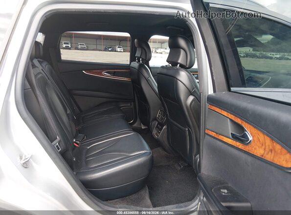 2LMPJ6KR4HBL53104 2017 LINCOLN MKX Silver Widok naklejki z numerem VIN