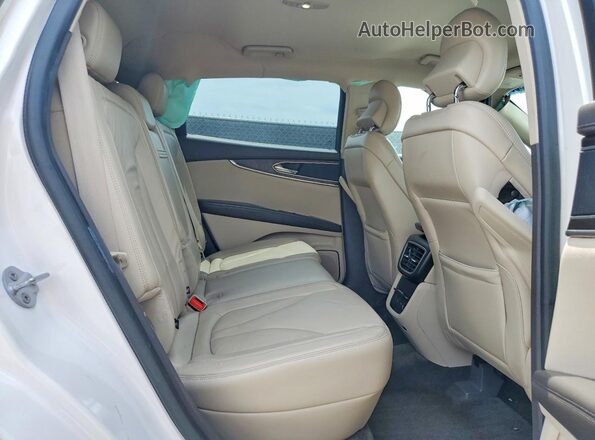 2LMPJ6KR6HBL18242 2017 LINCOLN MKX White Widok tylnych siedzeń