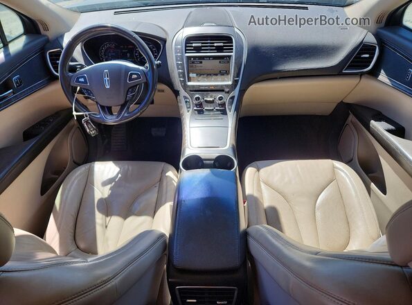 2LMPJ6KRXHBL24156 2017 LINCOLN MKX Gray Dashboard view