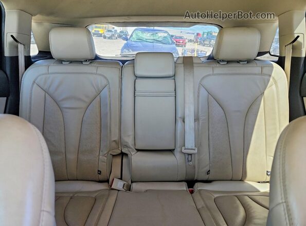 2LMPJ6KRXHBL24156 2017 LINCOLN MKX Gray Rear seats view