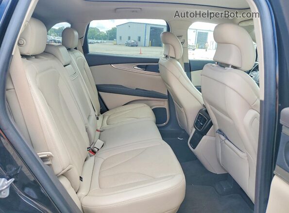 2LMPJ6L91KBL19210 2019 LINCOLN NAUTILUS Black Rear interior view