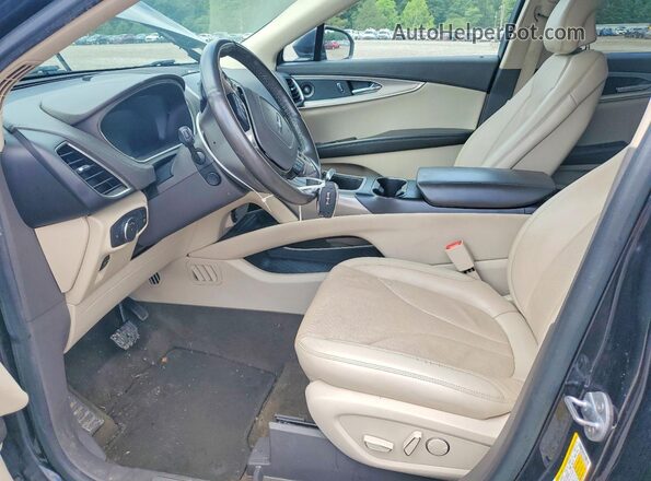 2LMPJ6L91KBL19210 2019 LINCOLN NAUTILUS Black Front interior view