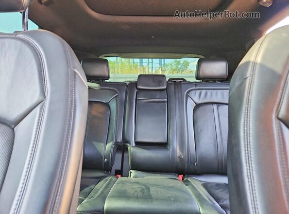 2LMPJ6L91KBL23239 2019 LINCOLN NAUTILUS Red Widok tylnych siedzeń