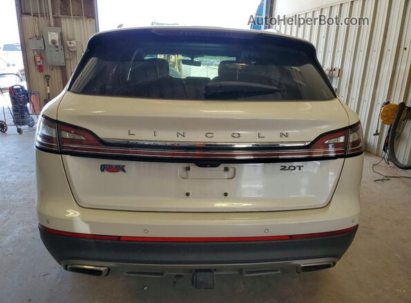 2LMPJ6L9XKBL23191 2019 LINCOLN NAUTILUS White Rear view