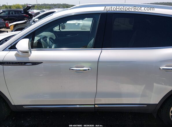 2LMPJ6LP1KBL19559 2019 LINCOLN NAUTILUS White Vista interior de 360 grados