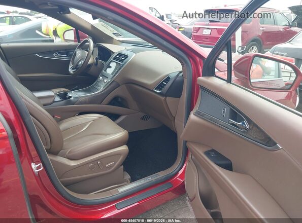 2LMPJ6LP5HBL34364 2017 LINCOLN MKX Red Вид салону спереду