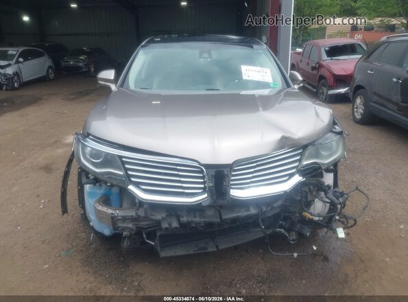2LMPJ6LR2JBL44471 2018 LINCOLN MKX Beige Widok wnętrza z tyłu
