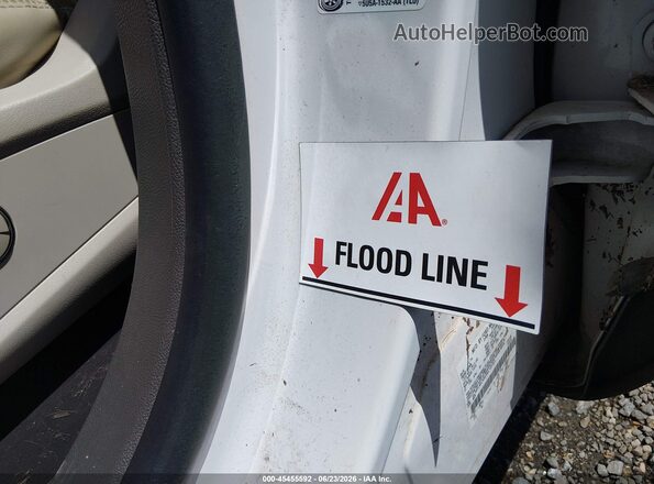 2LMPJ6LR9HBL10781 2017 LINCOLN MKX White Widok z przodu