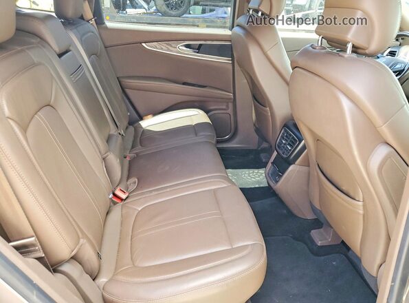 2LMPJ6LR9JBL30499 2018 LINCOLN MKX Brown Вид задньої частини салону