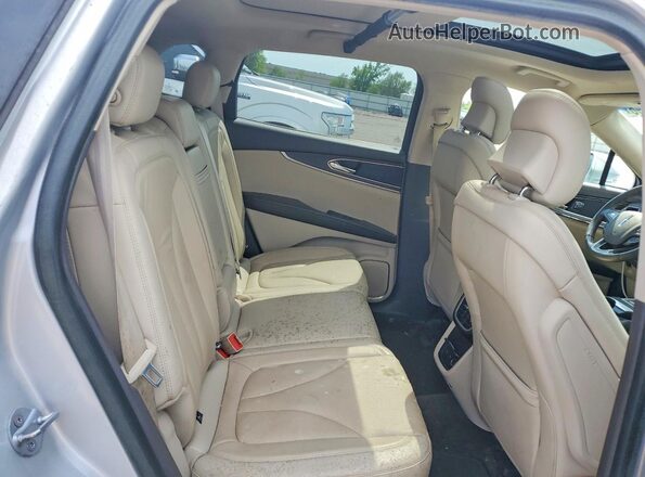 2LMPJ6LRXJBL13209 2018 LINCOLN MKX Silver უკანა სავარძლების ხედი