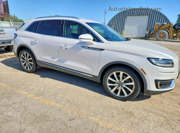 2LMPJ8K90KBL39669 2019 LINCOLN NAUTILUS Белый Передняя правая четверть