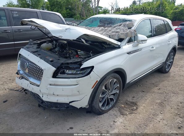 2LMPJ8K90PBL24841 2023 LINCOLN NAUTILUS Белый Передняя левая четверть