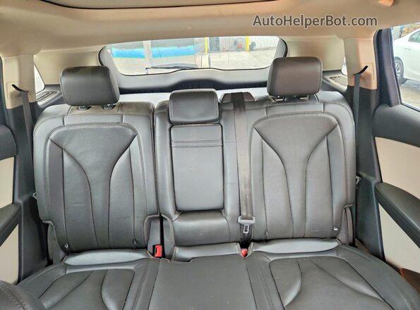 2LMPJ8K93LBL12175 2020 LINCOLN NAUTILUS Burgundy Rear seats view