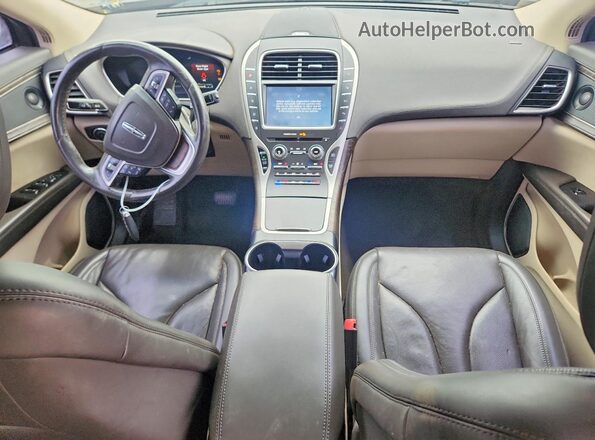 2LMPJ8K93LBL12175 2020 LINCOLN NAUTILUS Burgundy Dashboard view