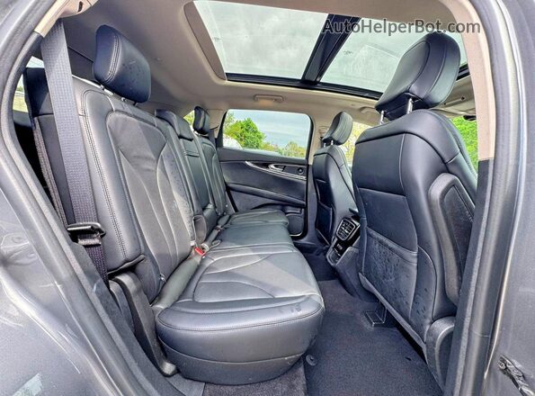 2LMPJ8K93NBL22482 2022 LINCOLN NAUTILUS Gray Widok z tyłu