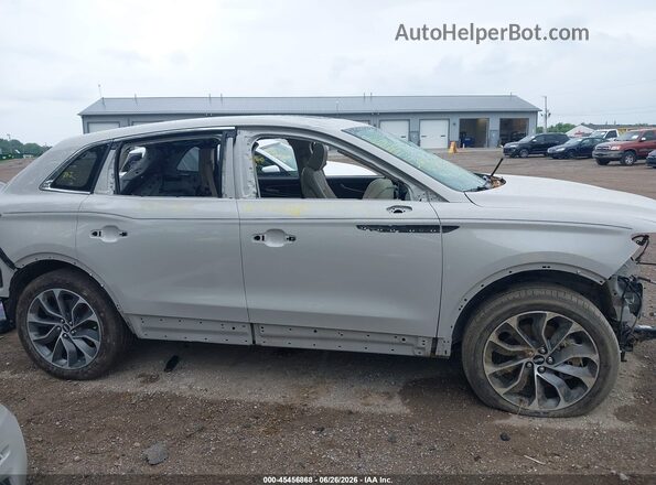 2LMPJ8K93PBL02915 2023 LINCOLN NAUTILUS White Սալոնի հետևի տեսք
