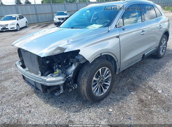 2LMPJ8K95PBL05945 2023 LINCOLN NAUTILUS Серебряный Вид спереди