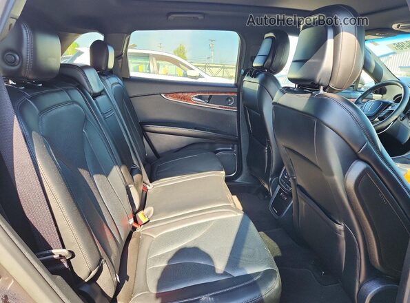 2LMPJ8K96LBL23400 2020 LINCOLN NAUTILUS Black Vista interior trasera