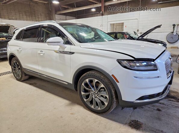 2LMPJ8K96MBL11653 2021 LINCOLN NAUTILUS Белый Передняя правая четверть