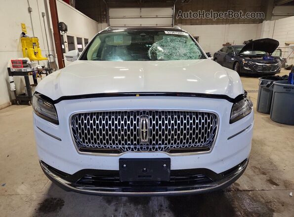 2LMPJ8K96MBL11653 2021 LINCOLN NAUTILUS Белый Вид спереди