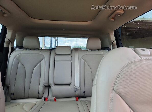 2LMPJ8KP0PBL22926 2023 LINCOLN NAUTILUS White Vista de los asientos traseros